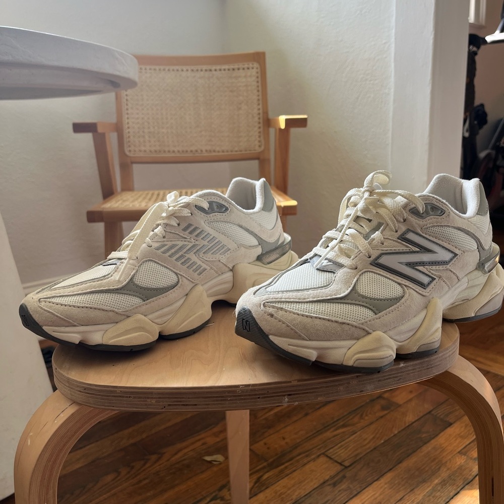 New Balance 9060 Sea Salt/Silver 8.5M/10W
